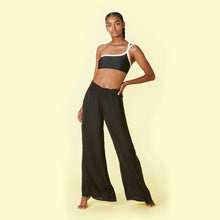 Load image into Gallery viewer, The Perfect Palazzo Pant - Main
